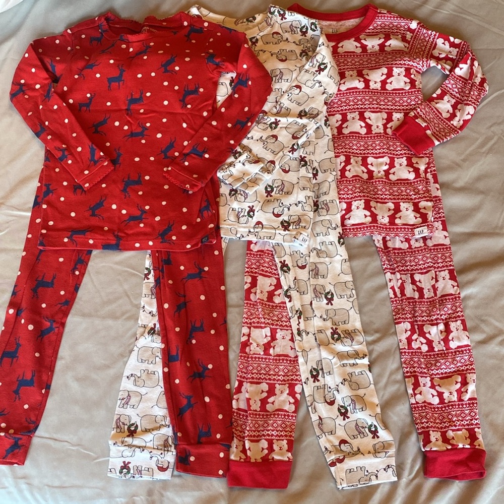 Gap size 5 Christmas pajamas bundle. Three set in great condition.